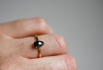 Anillo diamante negro