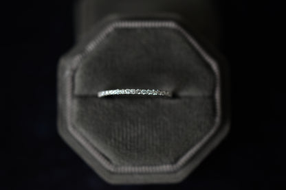 Anillo medio cintillo