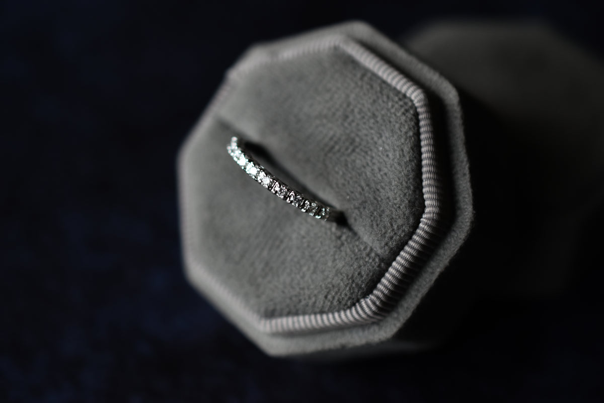 Anillo Medio cintillo